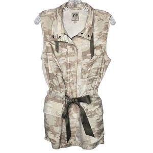Go by GoSilk Silk Camo Print Zip Up Vest Size Medium